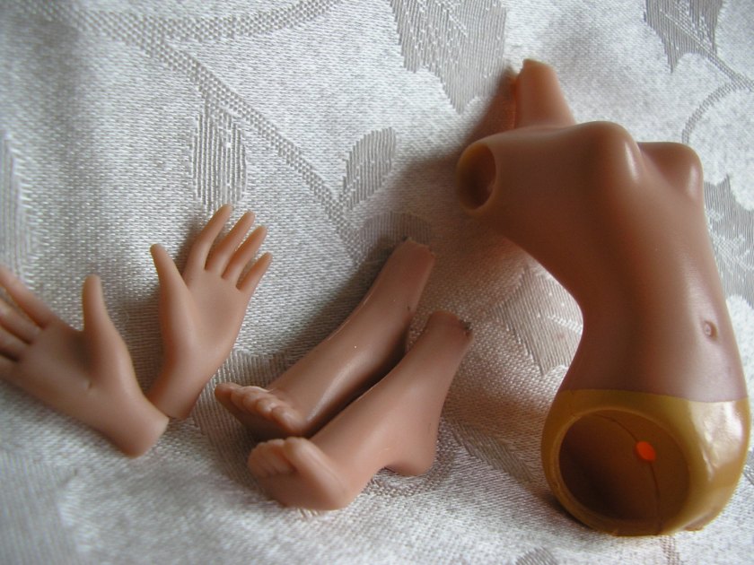 "Doll parts"...just look at those jazz hands...