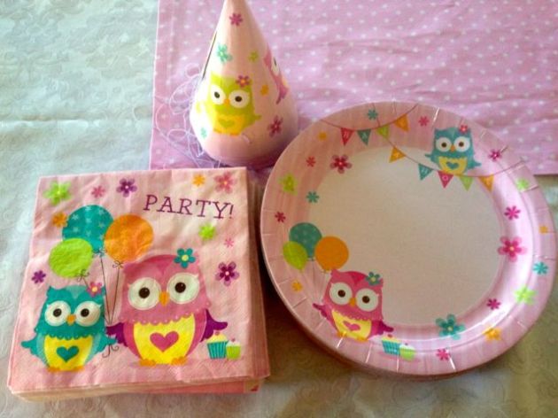 Stylin' it up with owl party props. 